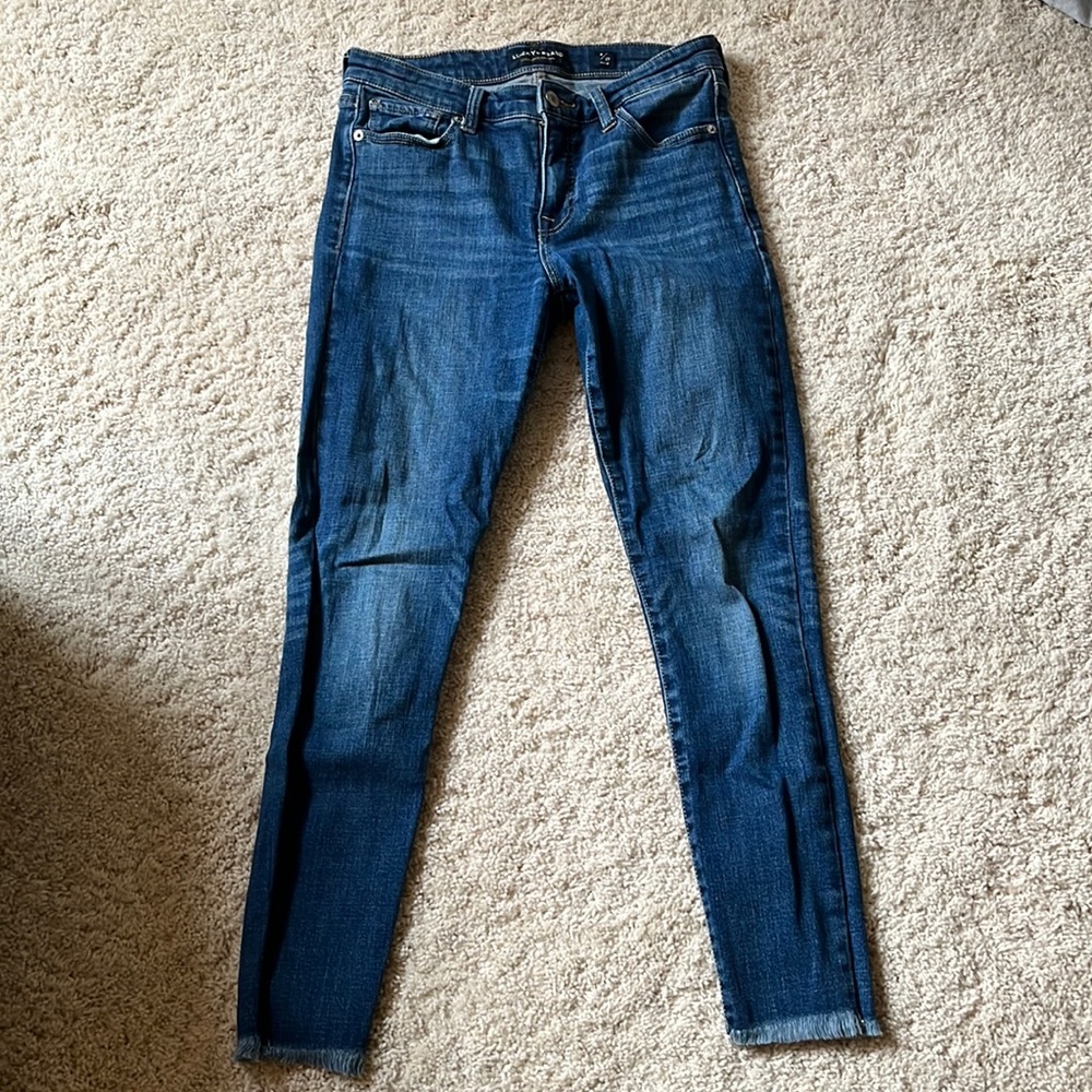 Lucky Brand frayed ankle jeans; dark wash; size 4/27